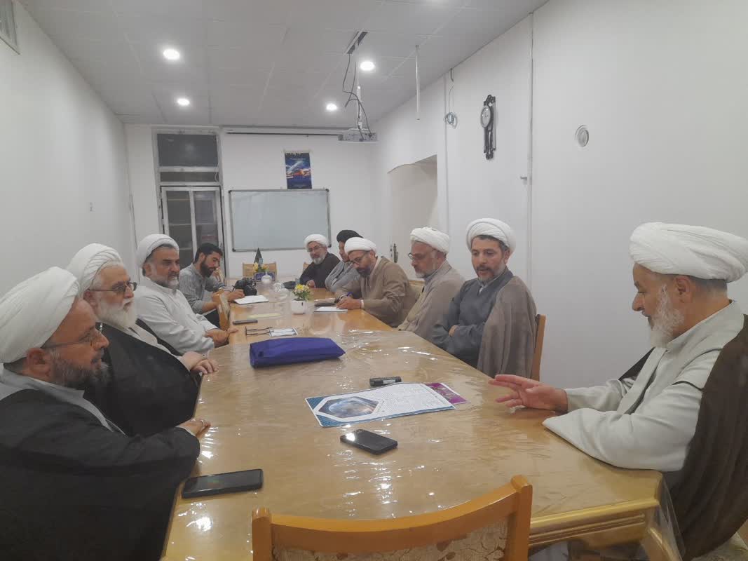 دیدار اعضای هیئت علمی موسسه آینده روشن با رئیس مرکز تخصصی مهدویت